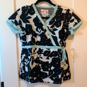 Koi by Kathy Peterson Mock Wrap Scrub Top Size XS